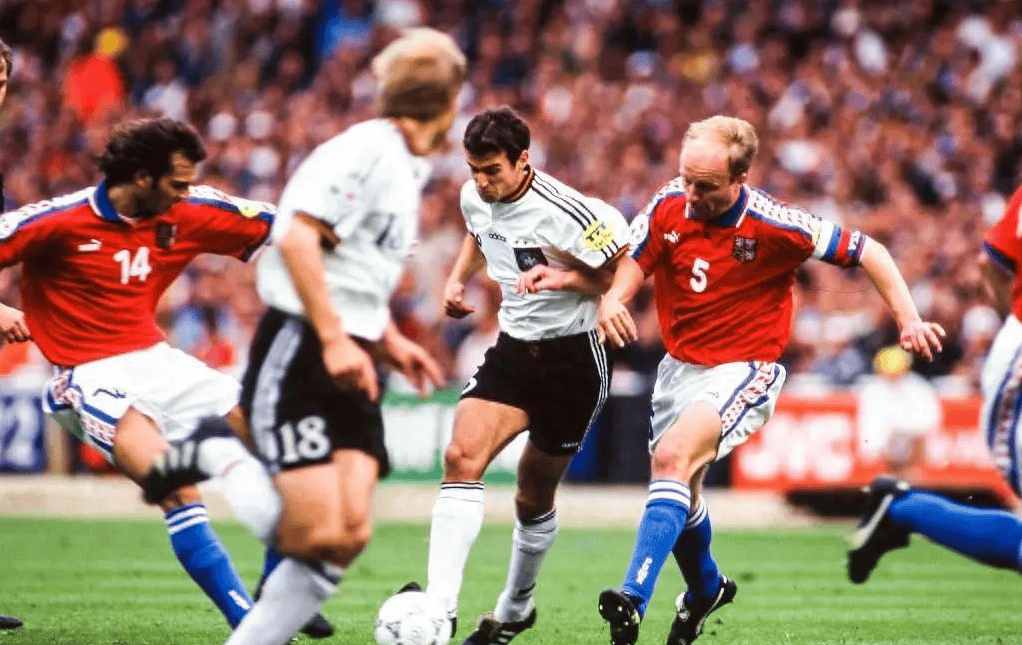 捷克队在对阵爱沙尼亚的比赛中取得胜利 捷克队在对阵爱沙尼亚的比赛中取得胜利