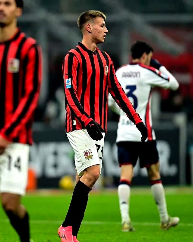 九游体育app-关于AC米兰球员在训练中展现出色发挥的信息