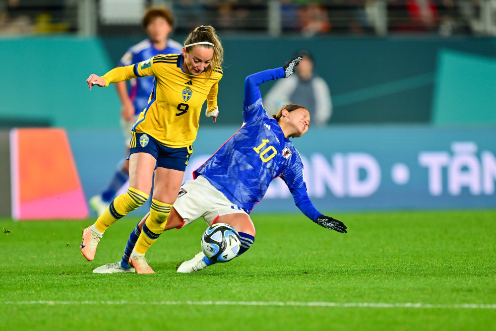 瑞典队在国际足球赛事中展现实力 瑞典队在国际足球赛事中展现实力