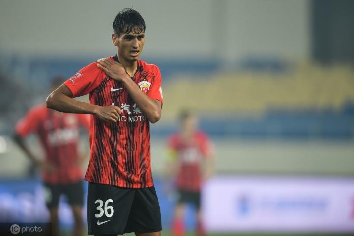 九游体育官网入口-包含汉诺威防守困难,教练组加强训练以提升实力的词条