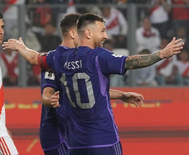 秘鲁球队球员表现卓越夺取胜利 秘鲁球队球员表现卓越夺取胜利