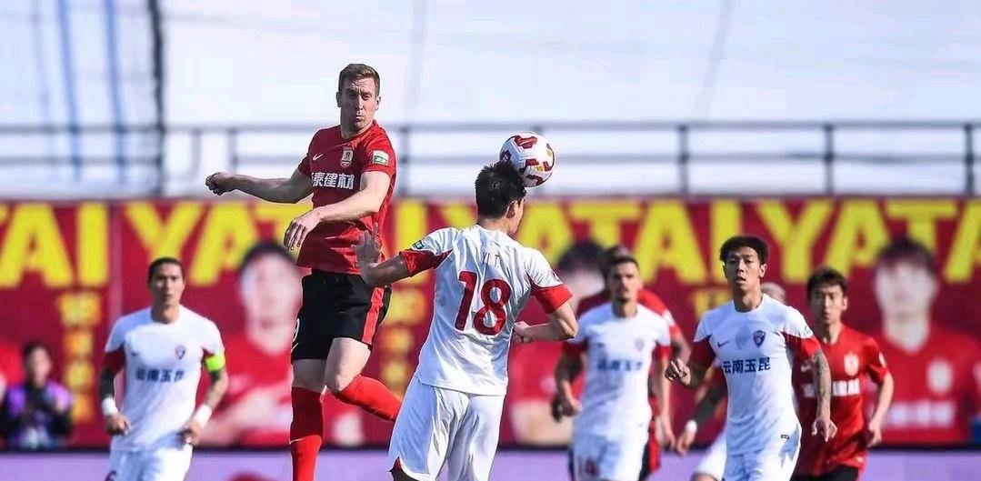 九游体育在线登录-河南嵩山主场逼平长春亚泰,保持稳定表现的简单介绍