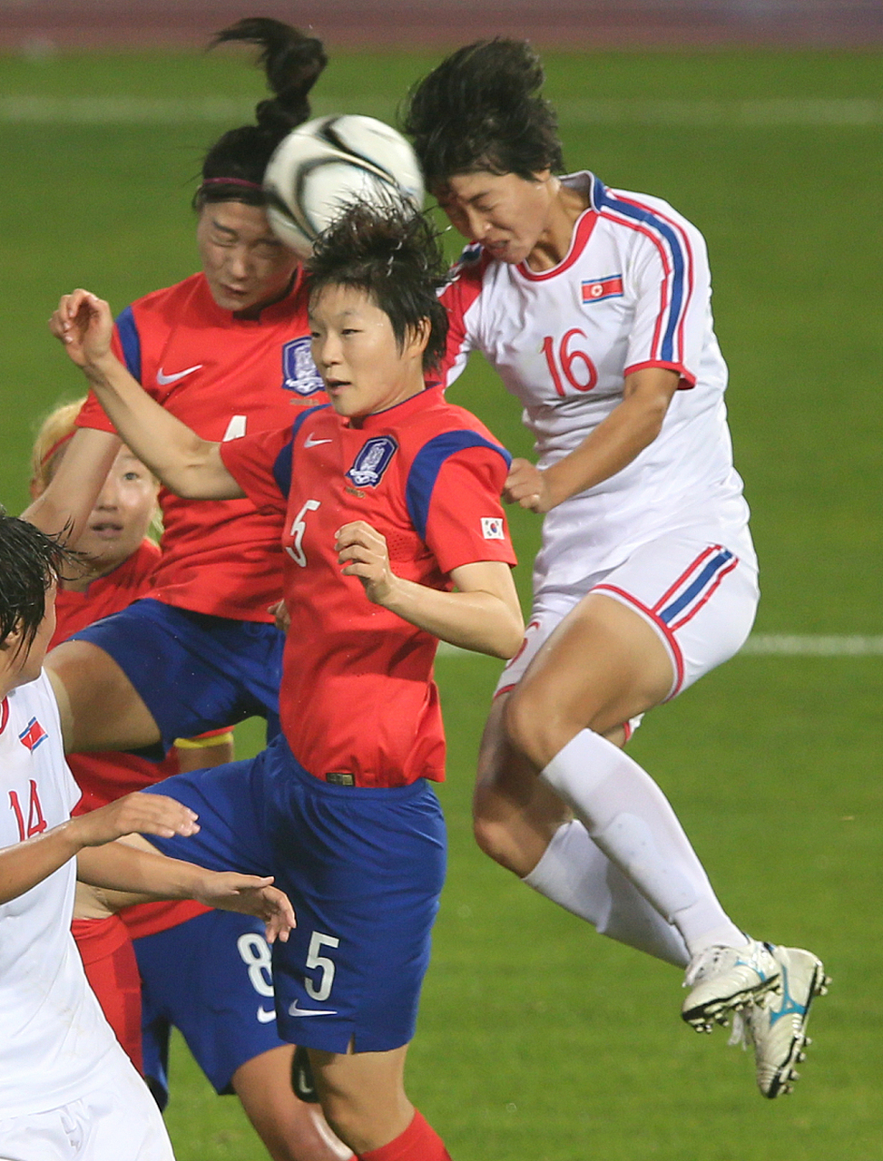 -强者之间:女足对决争夺荣誉的简单介绍