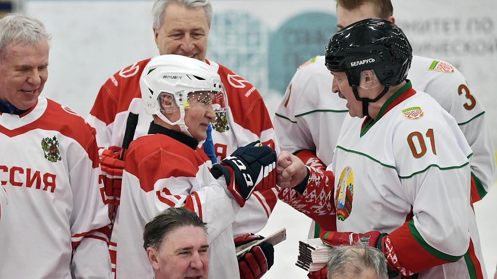 九游体育网页版登录入口-白俄罗斯球员在场上展现出色技艺赢得比赛