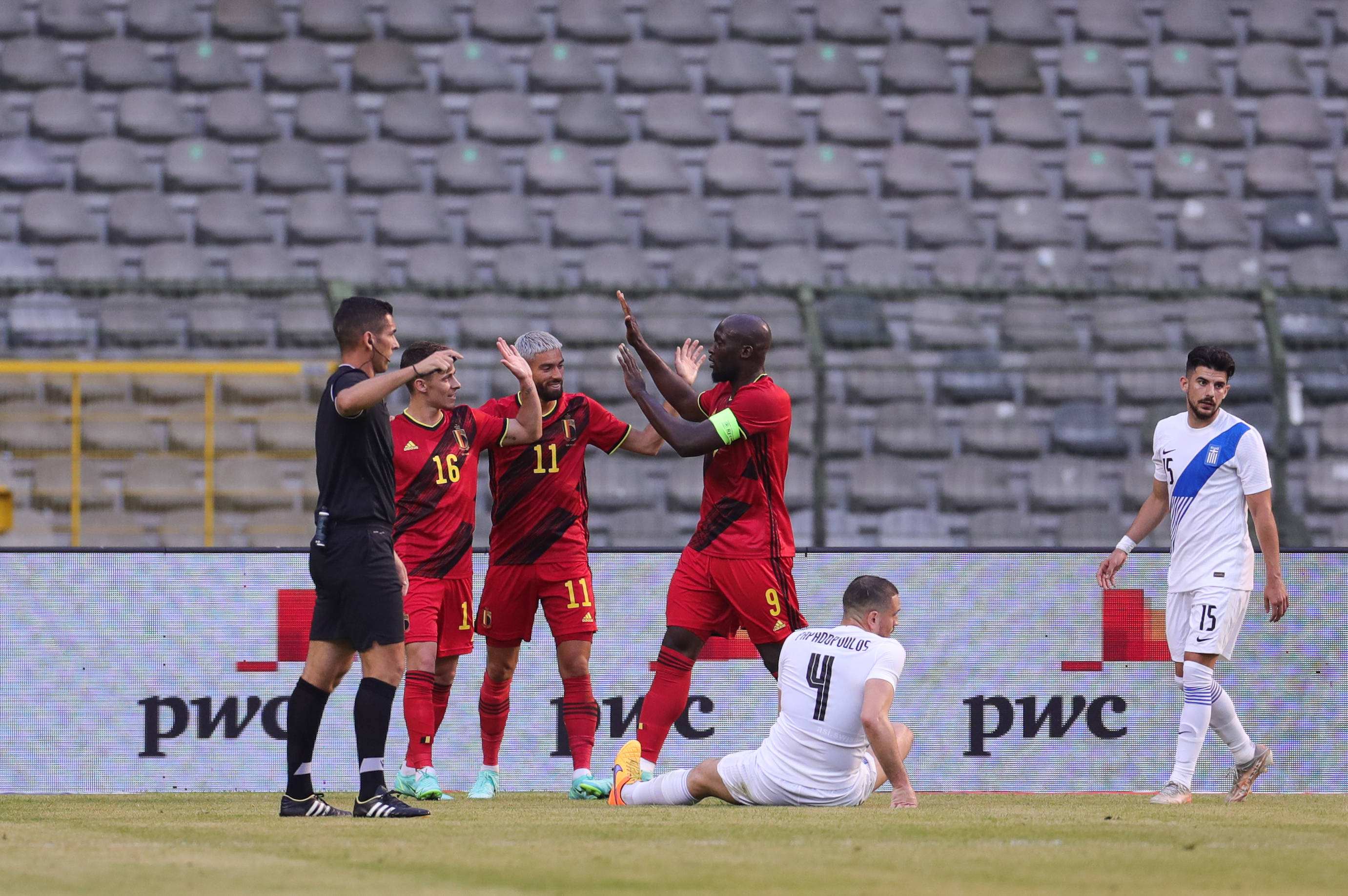 比利时队迎战希腊,全力夺冠 比利时队迎战希腊,全力夺冠