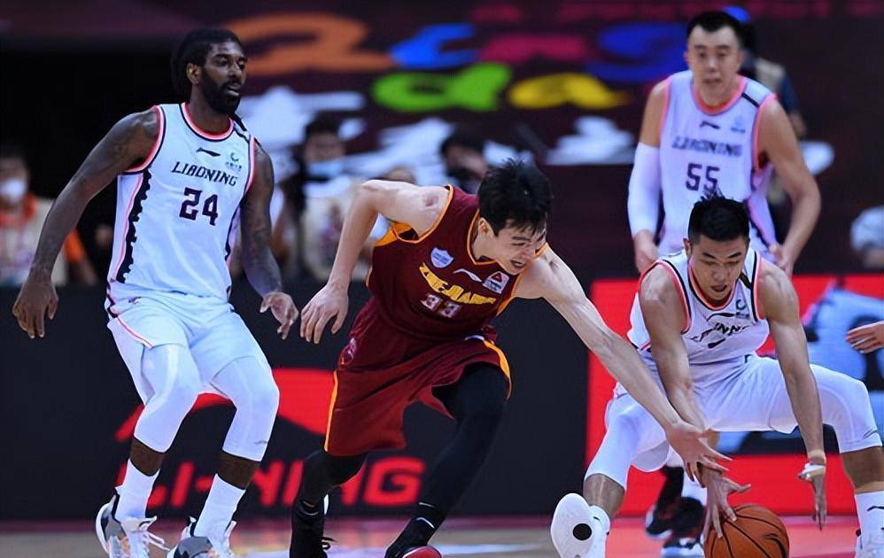 深圳主场赢球,实力强劲不减 深圳主场赢球,实力强劲不减