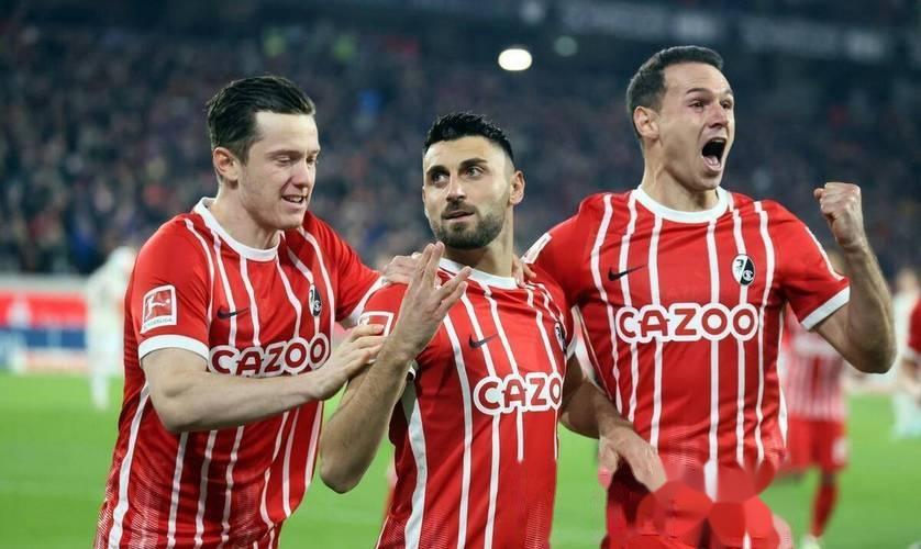 弗来堡主场大胜门兴格拉德巴赫