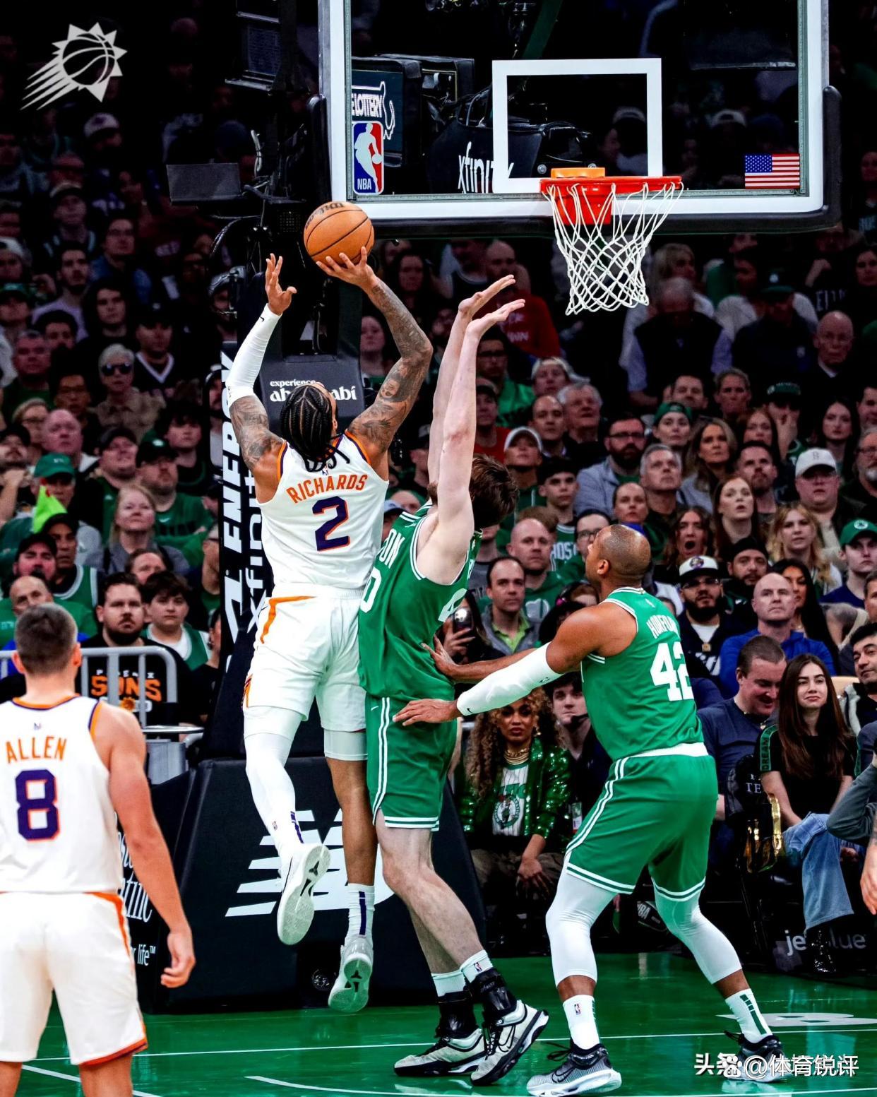 九游体育中国官网-太阳队客场遭遇连败,球员状态起伏