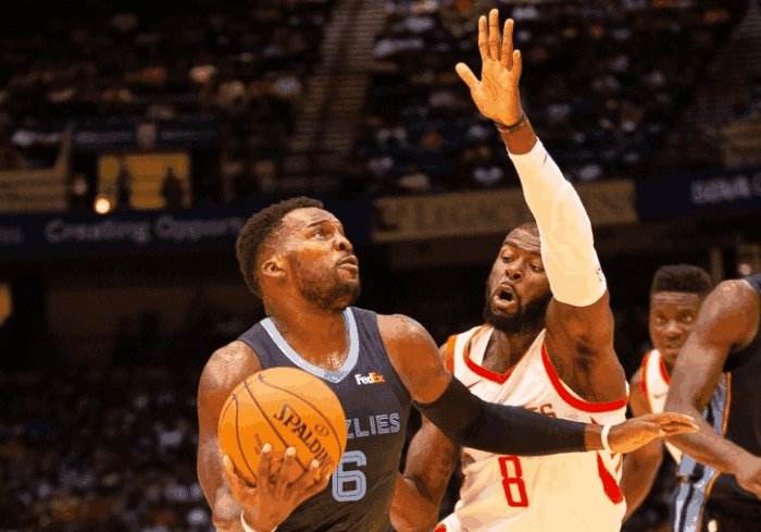 全副武装出征战胜强劲对手取得胜利 全副武装出征战胜强劲对手取得胜利