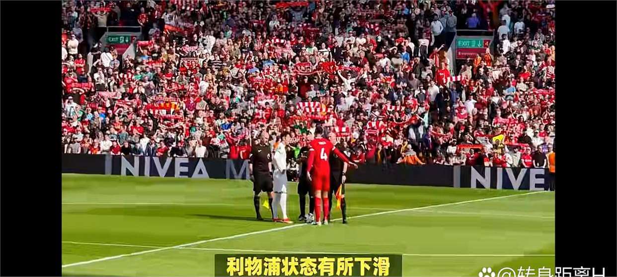 利物浦前锋连入两球,客场逆转击败对手 利物浦前锋连入两球,客场逆转击败对手