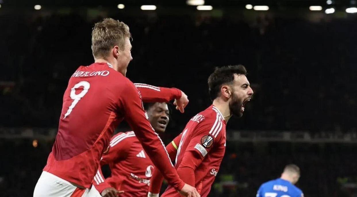 热刺逆袭大胜曼联，实现爆冷逆转