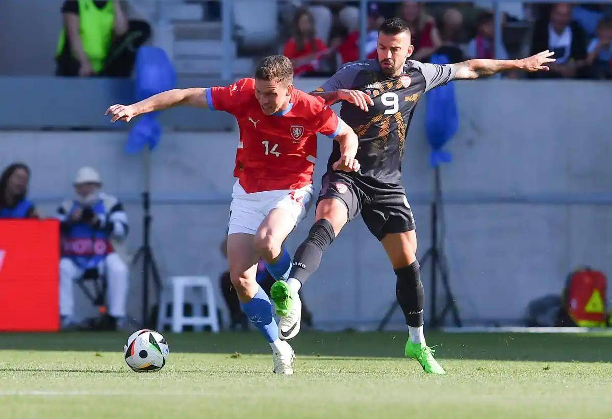 巴拉圭队在欧预赛赢得重要比赛,实现突破