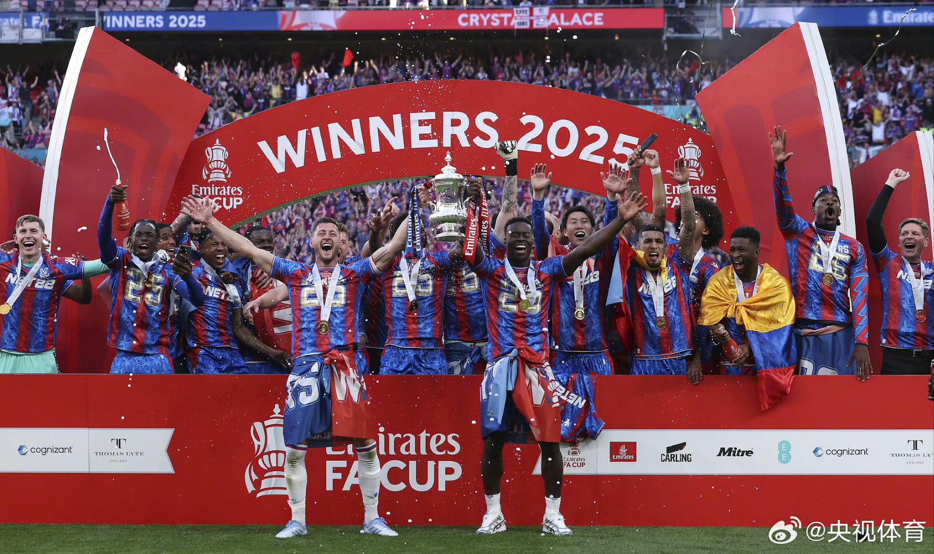 瓦伦西亚客场大胜,重返欧战资格区的简单介绍 瓦伦西亚客场大胜,重返欧战资格区的简单介绍