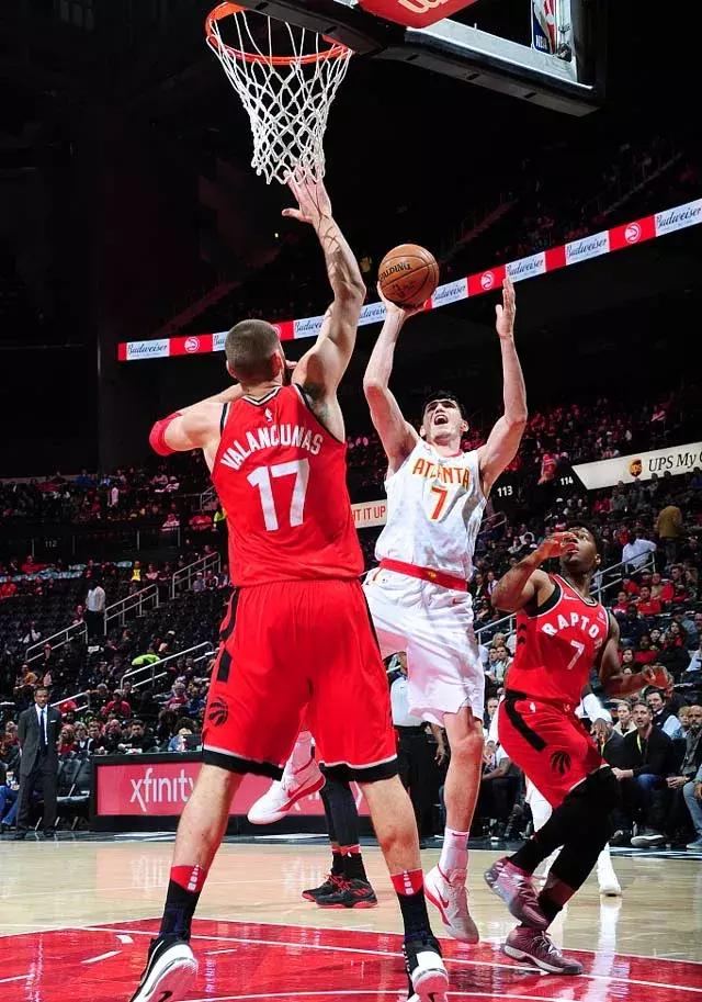 猛龙再胜老鹰,继续扩大胜差距 猛龙再胜老鹰,继续扩大胜差距