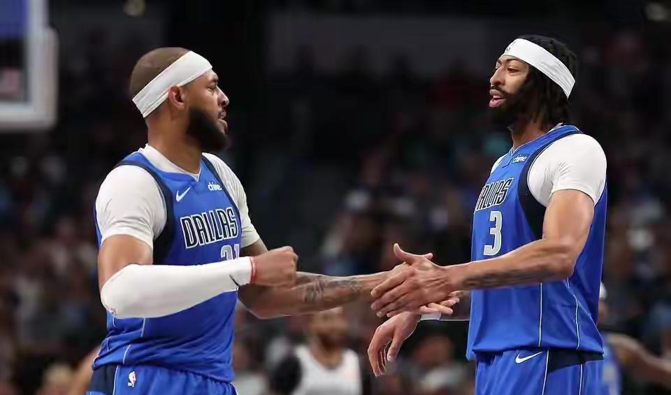 快船不敌独行侠,卢比奥抢眼表现 快船不敌独行侠,卢比奥抢眼表现