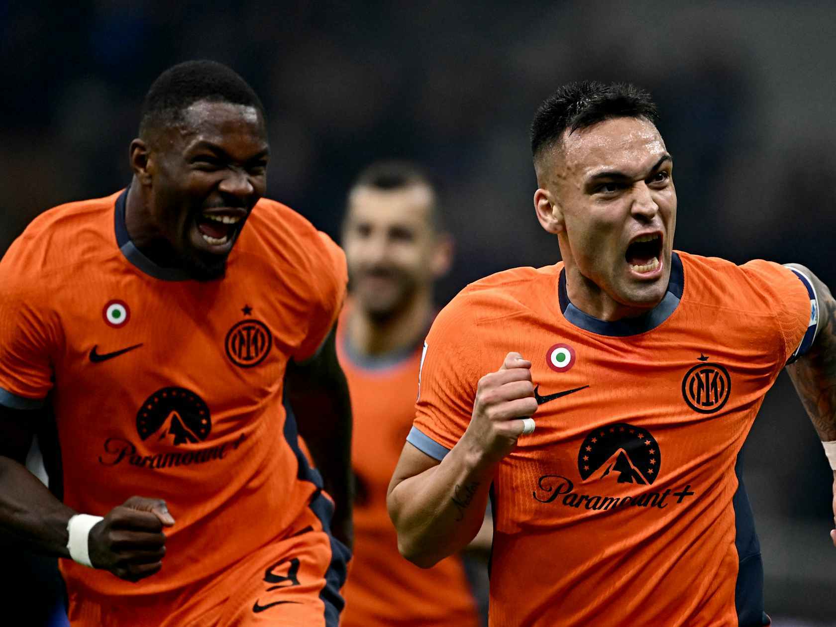 国际米兰客场大胜，继续紧抱联赛头名