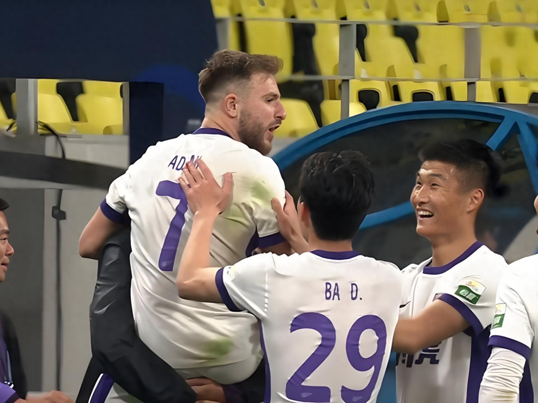 包含激战连连!欧预赛强强对话,场场都是硬仗的词条 包含激战连连!欧预赛强强对话,场场都是硬仗的词条